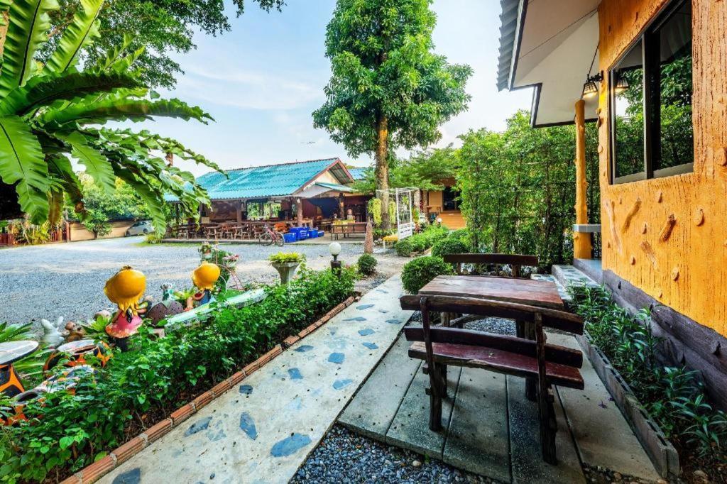 Greenview Resort Nakhon Nayok Exterior photo